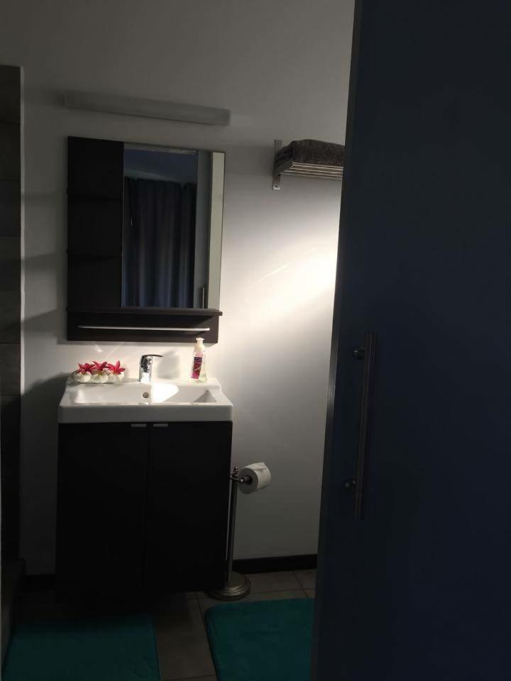 Hautea Bungalow Faaa Bagian luar foto